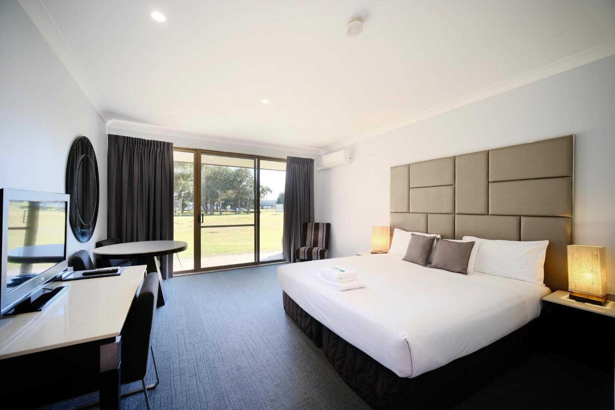 Island Palms Motor Inn Forster Ngoại thất bức ảnh