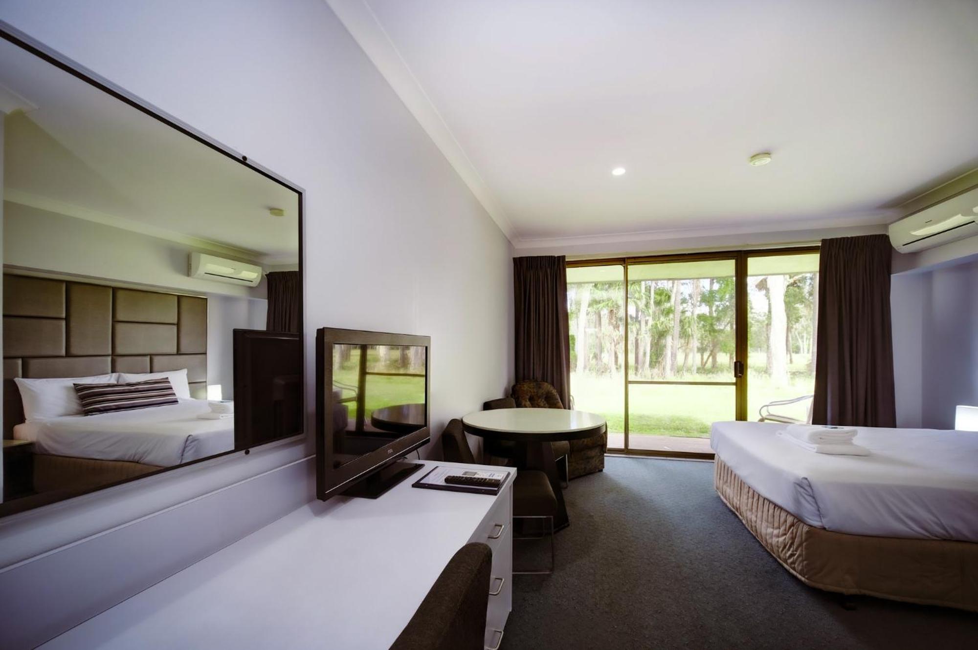 Island Palms Motor Inn Forster Phòng bức ảnh